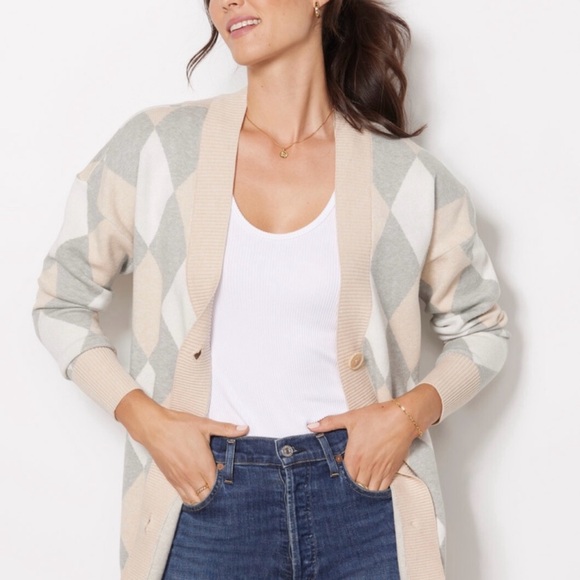 Evereve Argyle Pippa Cardigan - Picture 3 of 14